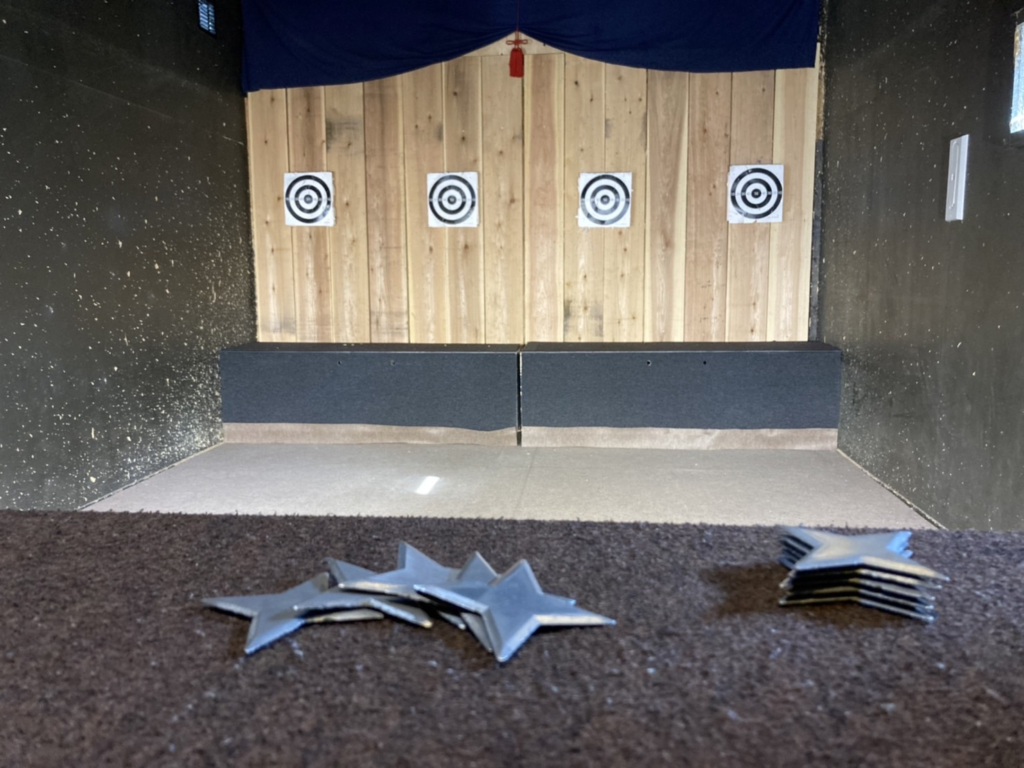 本格手裏剣道場